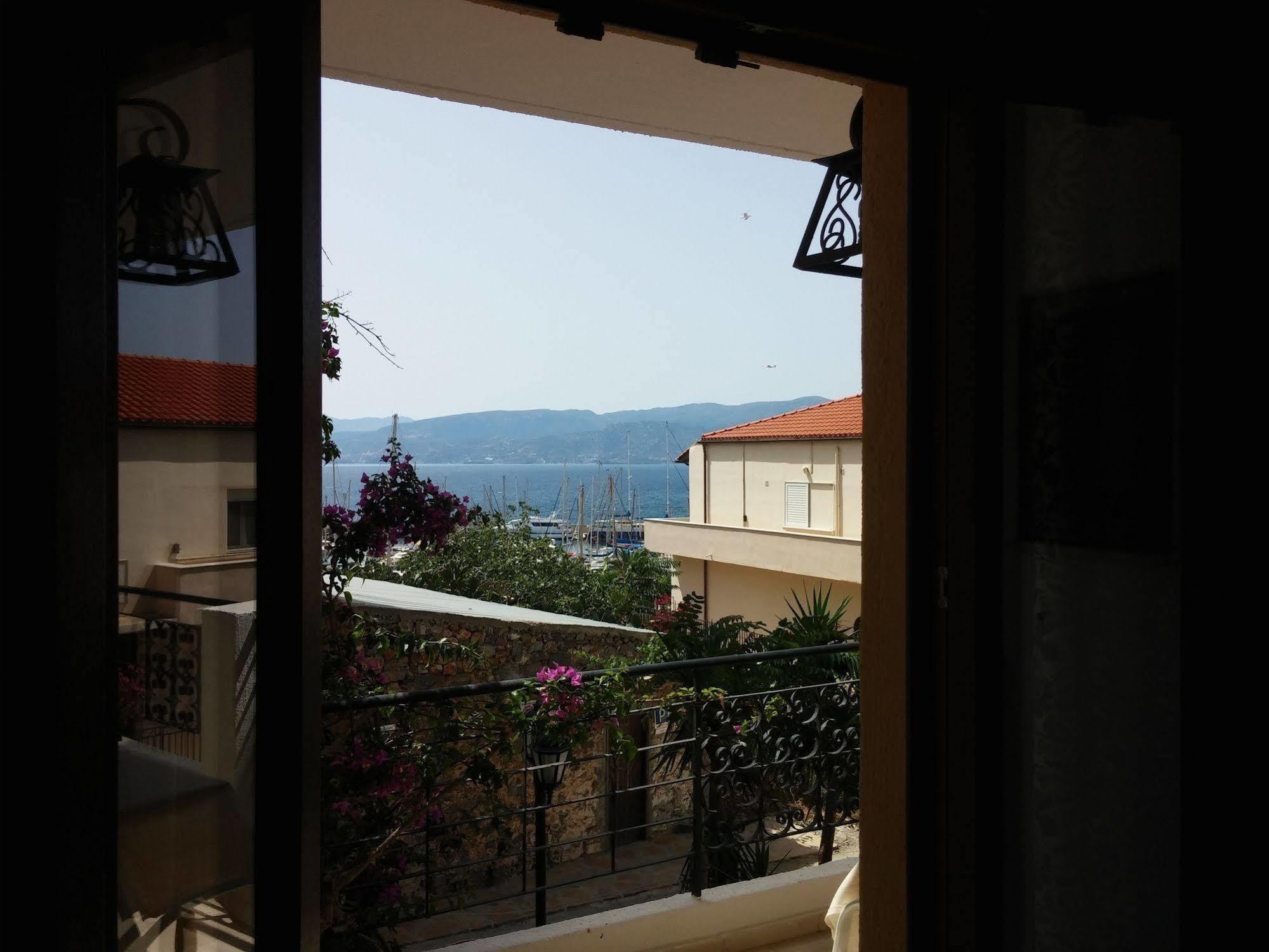 Mantraki Hotel Apartments Agios Nikolaos Exterior foto
